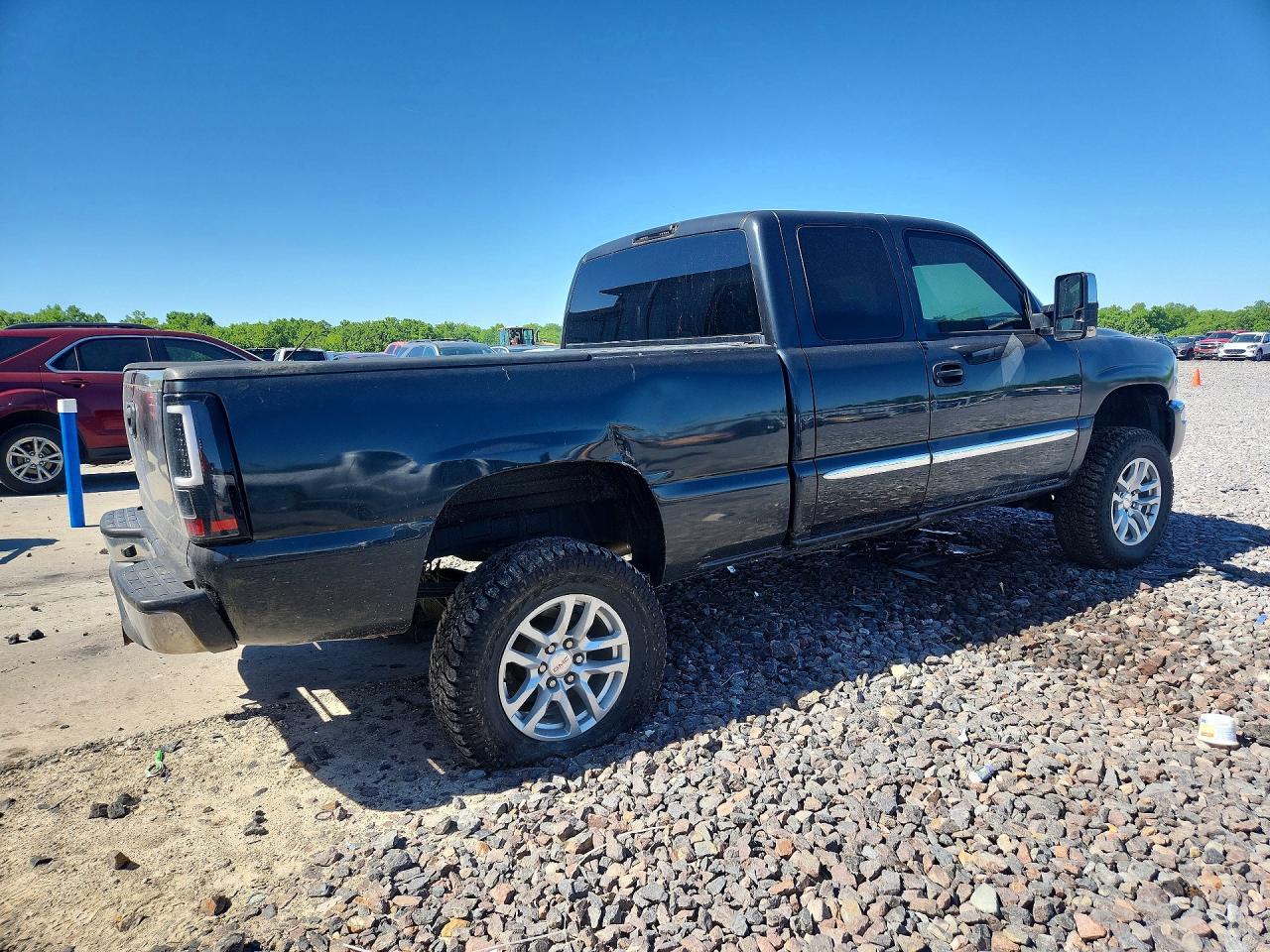 2003 GMC 1500 - Фото 3