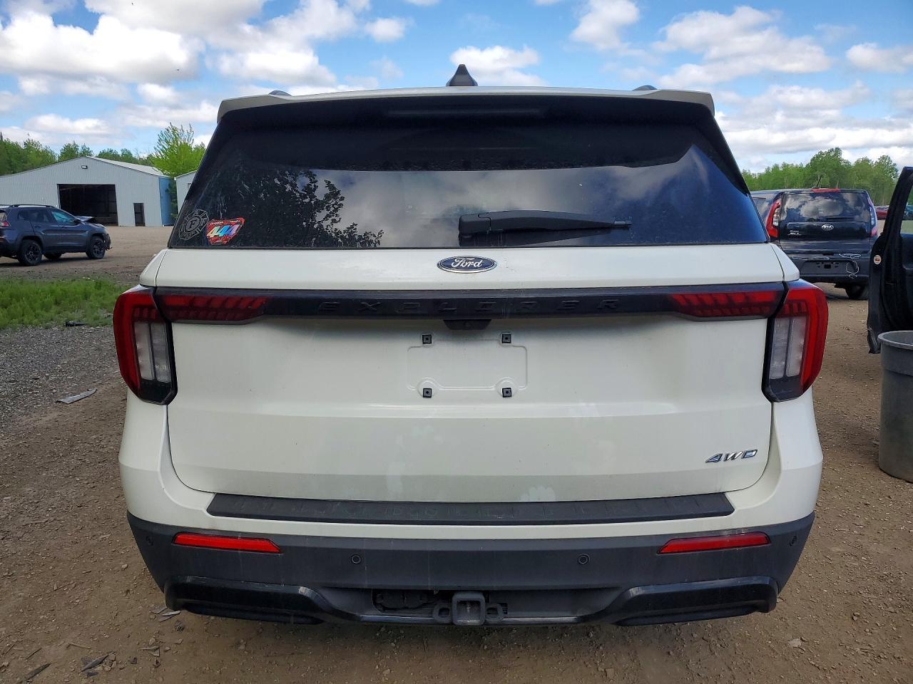 2025 Ford Explorer - Фото 6