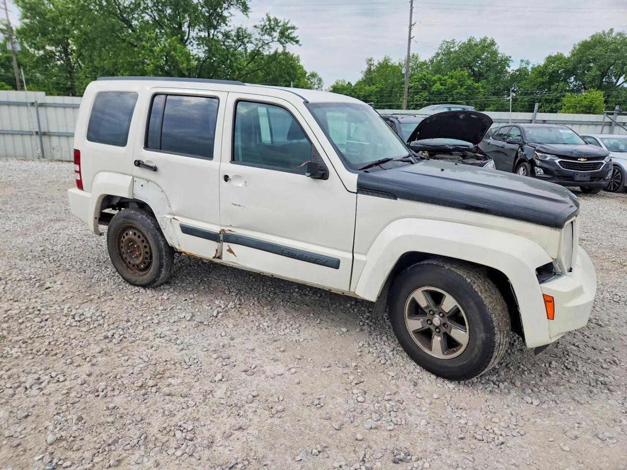 2008 Jeep Liberty Sport - Image 4