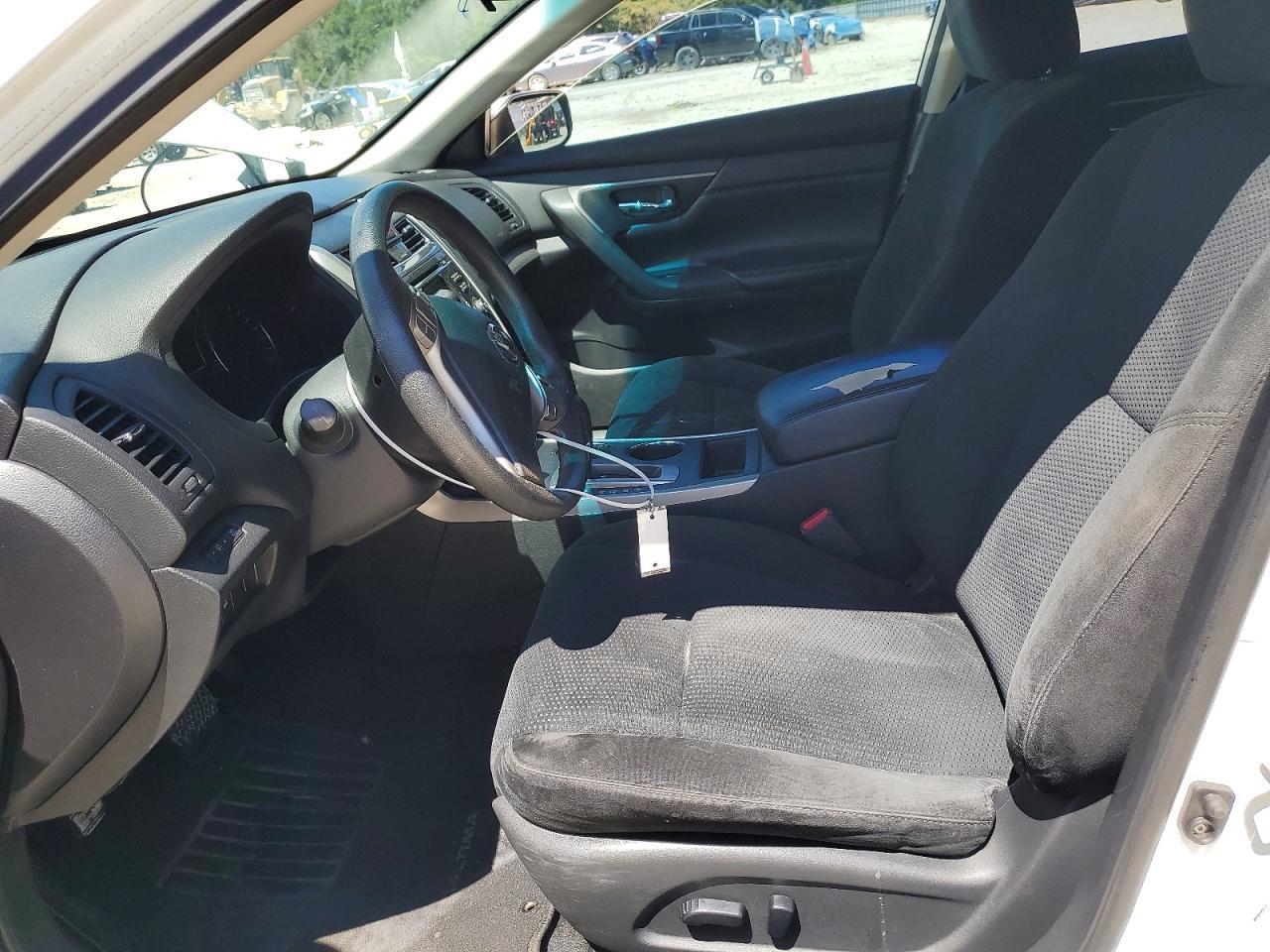2015 Nissan Altima 2.5 S - Фото 7