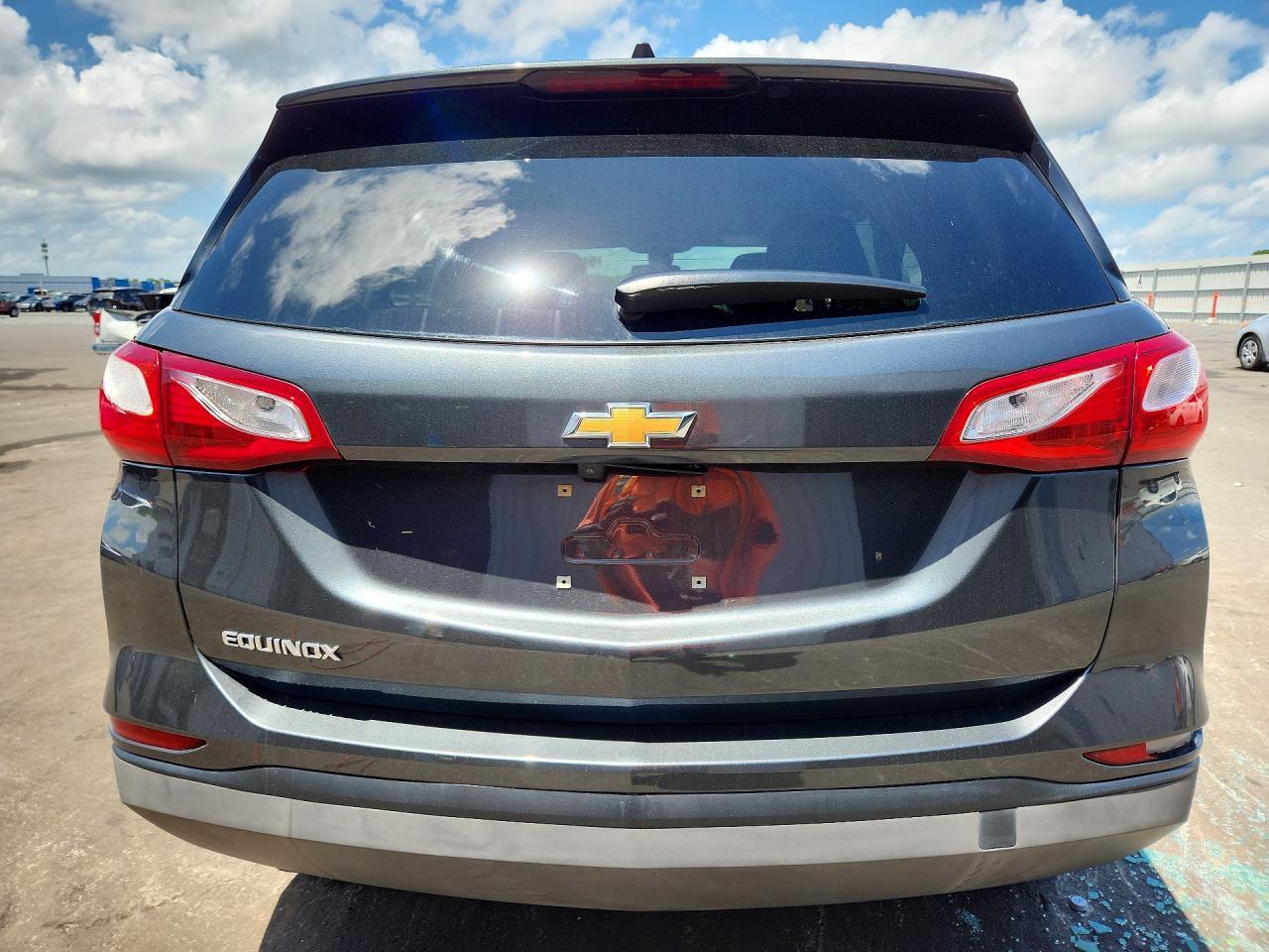 2020 Chevrolet Equinox Ls - Image 6