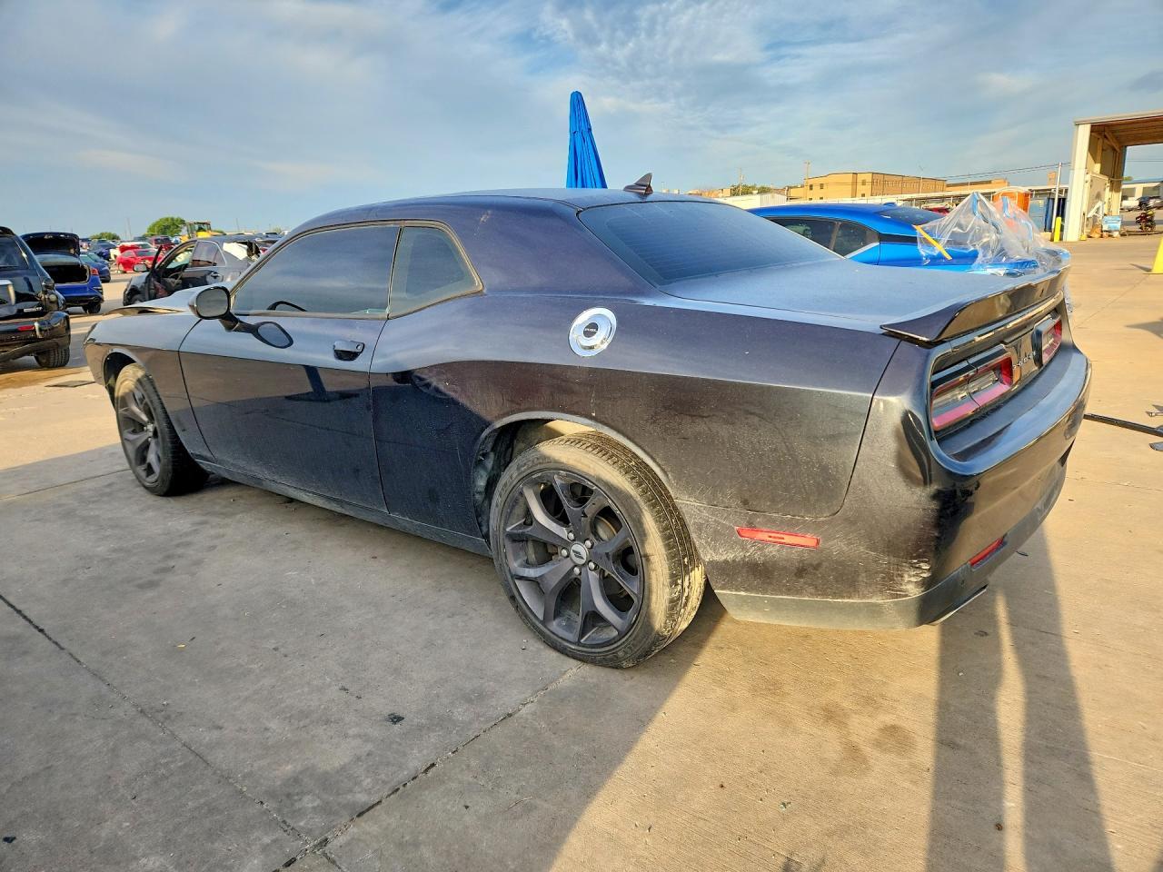 2018 Dodge Challenger Sxt - Image 2