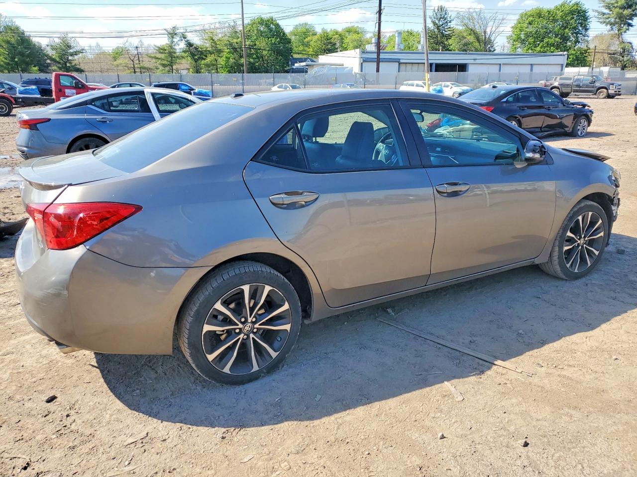 2018 Toyota Corolla Se - Фото 3