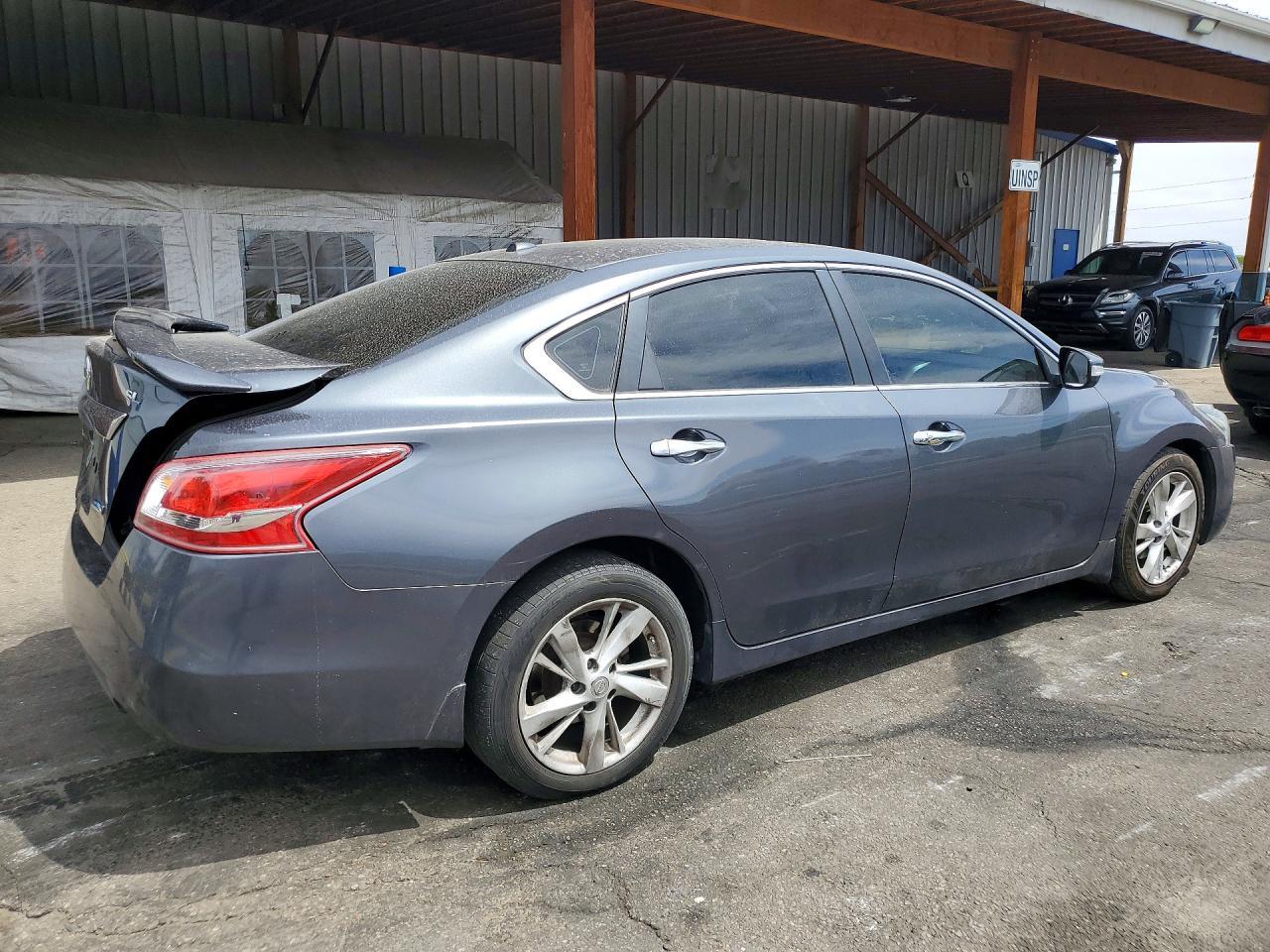 2013 Nissan Altima 2.5 - Image 3