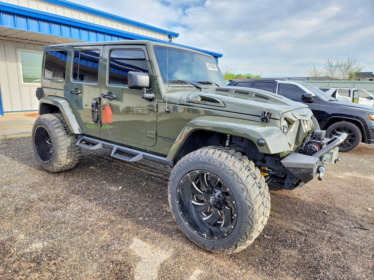 2016 Jeep Wrangler Unlimited Rubicon - Image 4