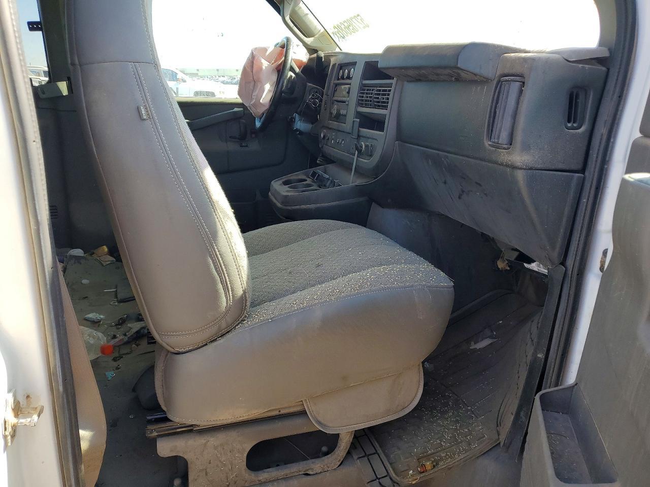 2020 Chevrolet Express G3500 Ls 6.0L V8 Passenger - Фото 5