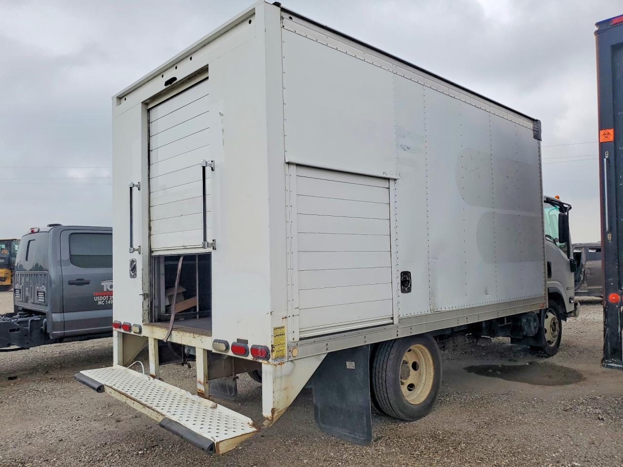 2014 Isuzu Npr Hd Refrigerated Box Truck - Image 3