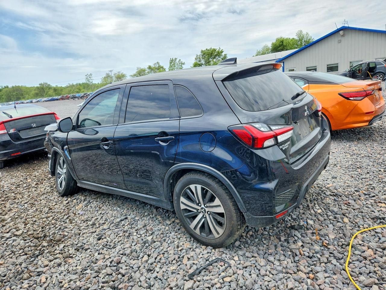 2021 Mitsubishi Outlander Sport - Фото 2