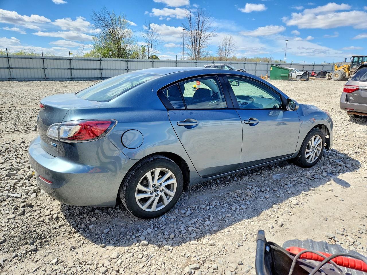 2013 Mazda 3 I - Фото 3