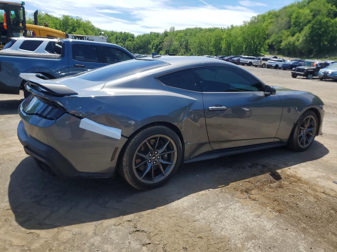 2024 Ford Mustang Dark Horse - Image 3