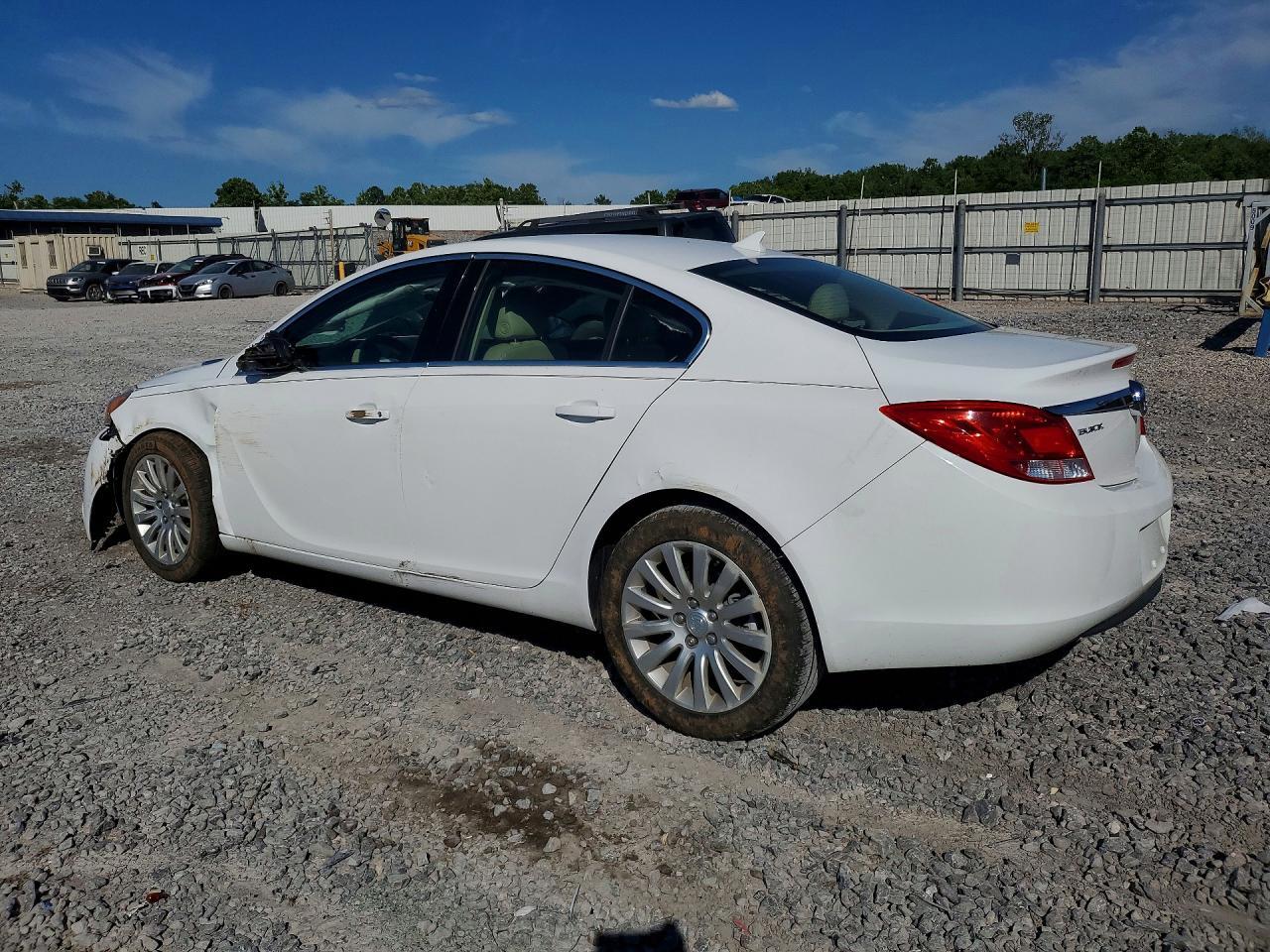 2012 Buick Regal - Фото 2