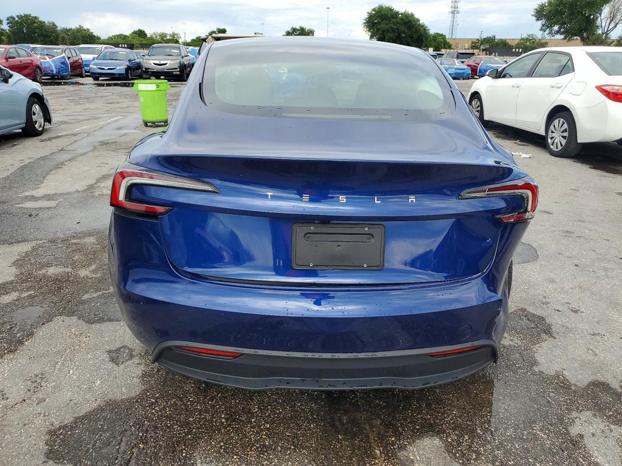 2025 Tesla Model 3 - Image 6