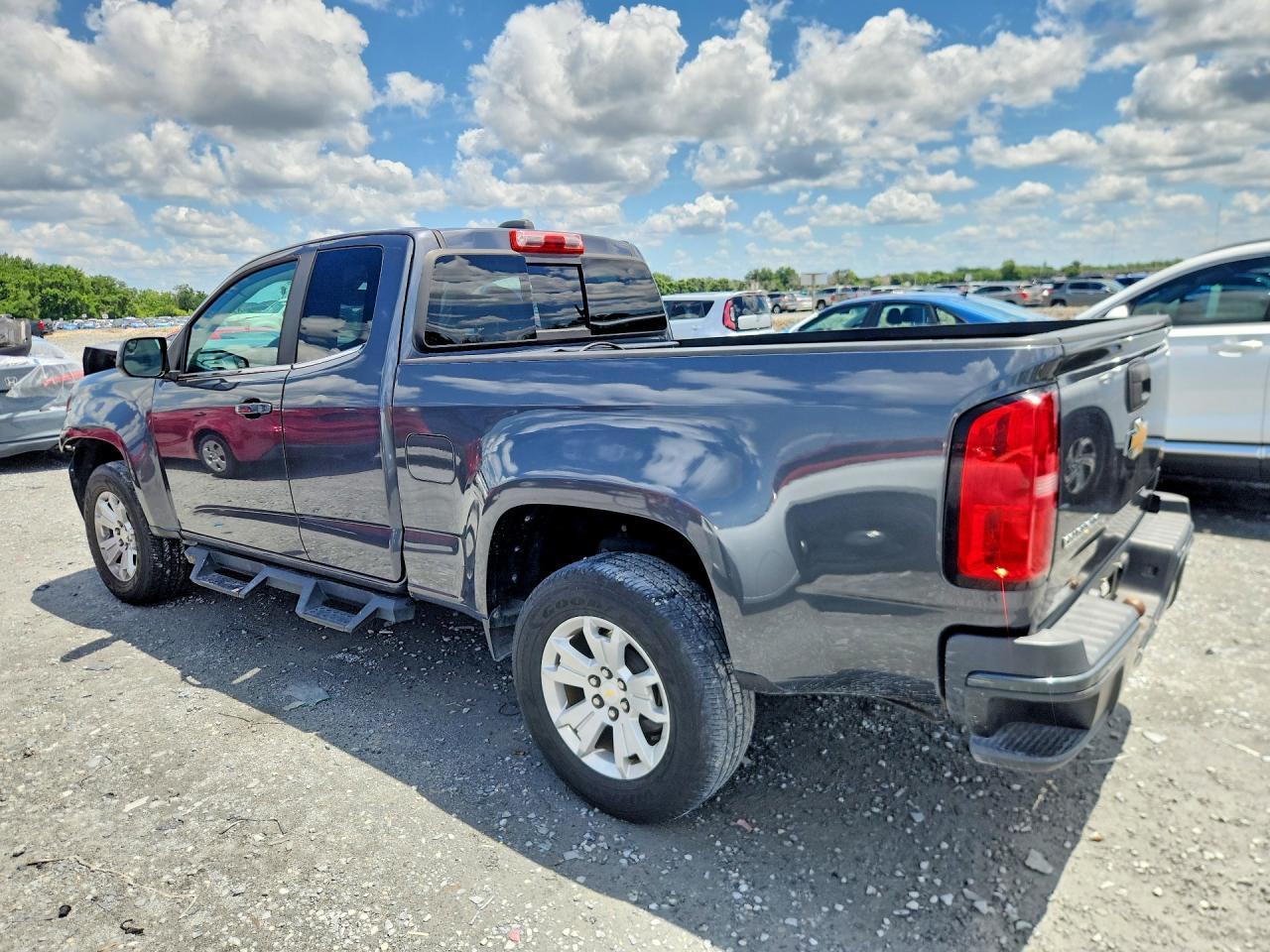2017 Chevrolet Colorado Lt - Фото 2