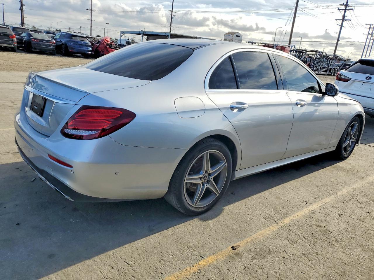 2019 Mercedes-Benz E 300 - Image 3