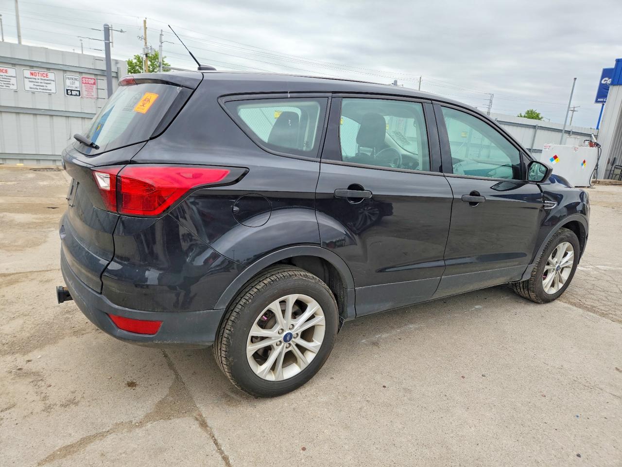 2019 Ford Escape S - Фото 3