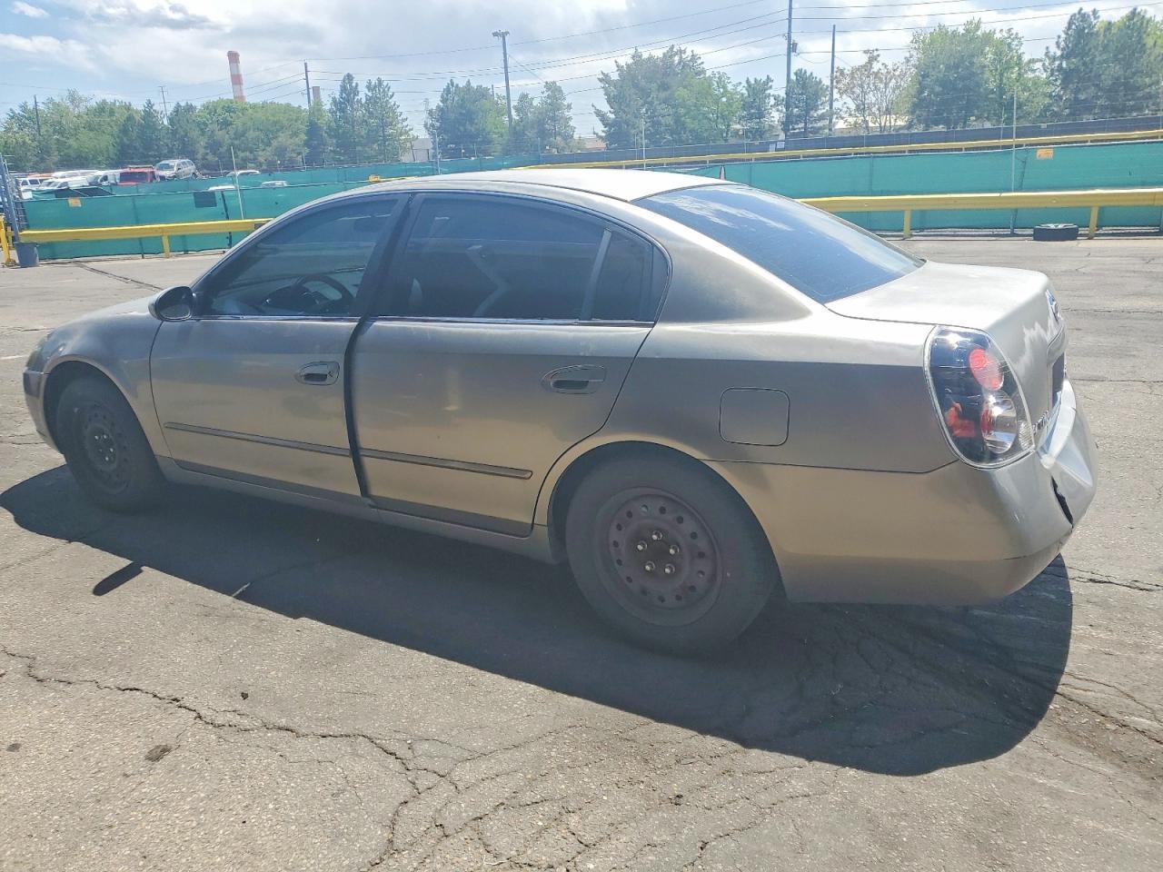 2005 Nissan Altima 2.5 - Фото 2