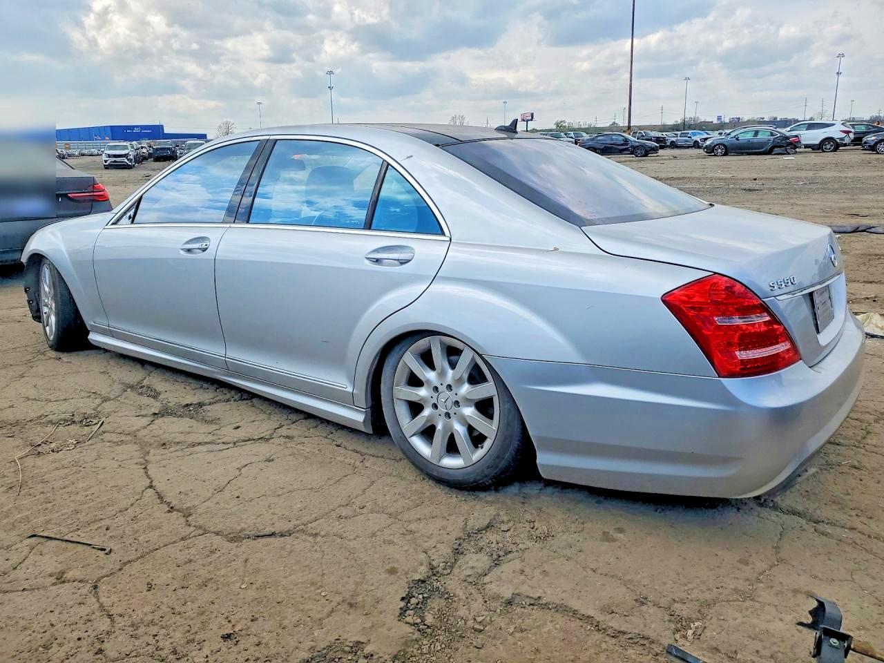 2013 Mercedes-Benz S 550 4Matic - Фото 2