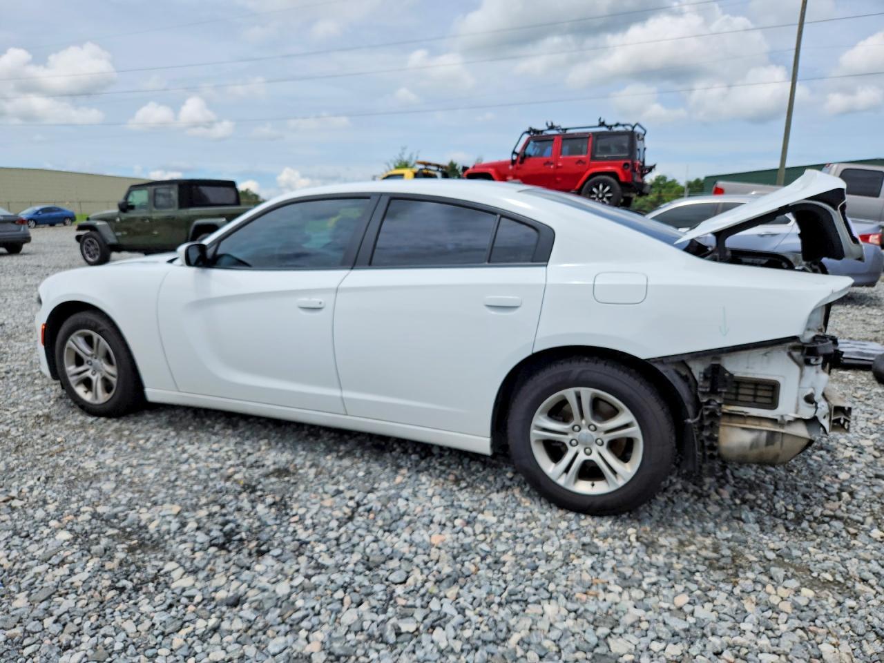 2021 Dodge Charger Sxt - Фото 2