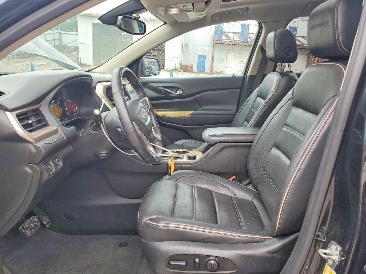 2018 GMC Acadia Denali - Image 7