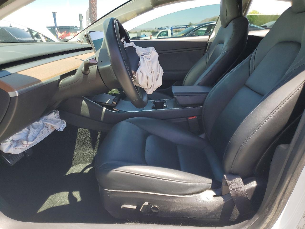 2019 Tesla Model 3 - Фото 7