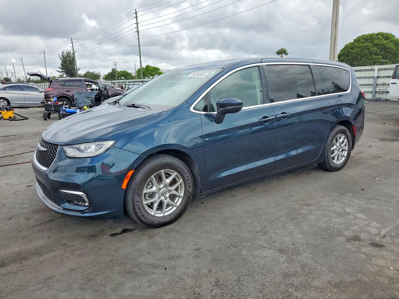 2023 Chrysler Pacifica Touring L