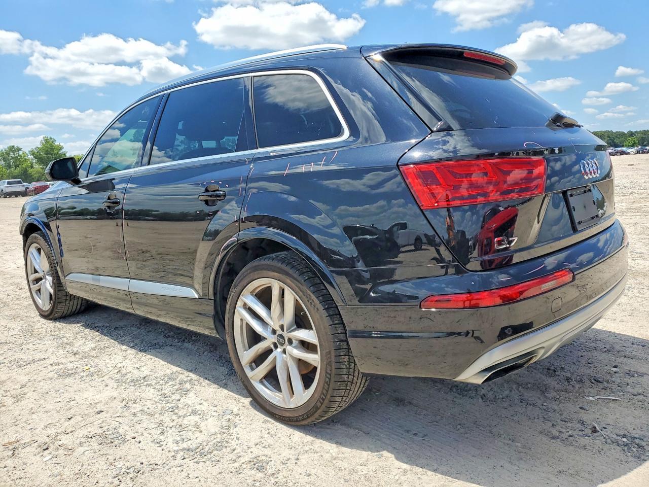 2018 Audi Q7 Prestige - Image 2