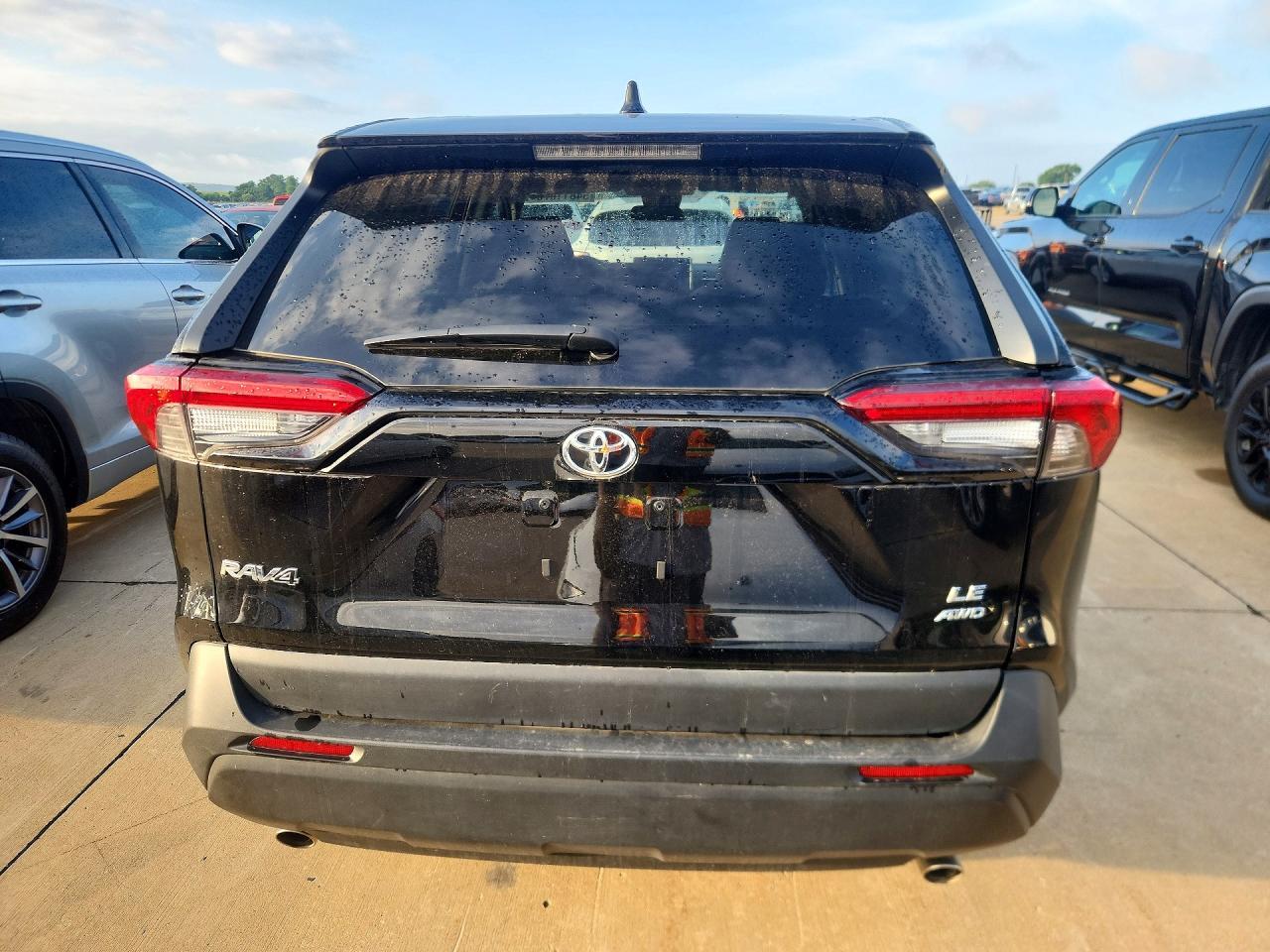 2025 Toyota Rav4 Le - Фото 6