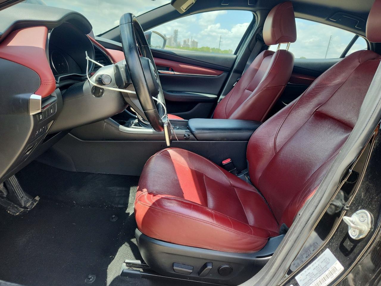 2021 Mazda 3 Premium - Фото 7