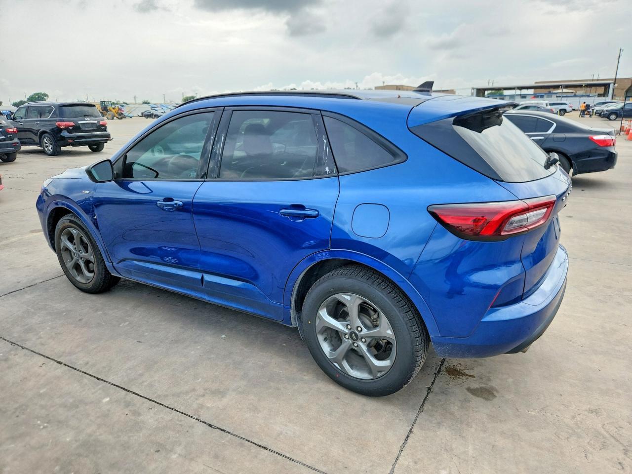 2023 Ford Escape St Line - Фото 2