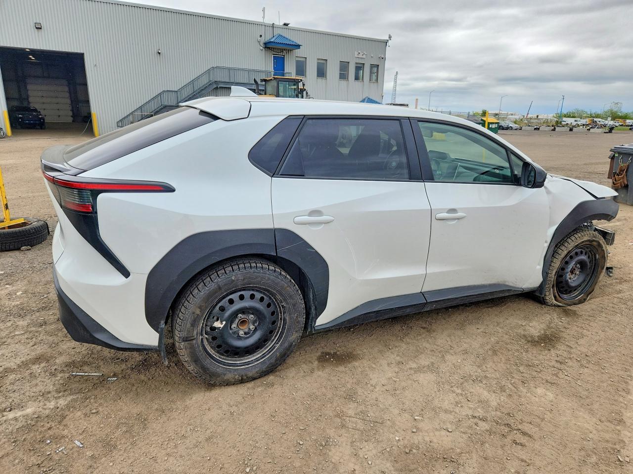 2024 Toyota Bz4X - Image 3