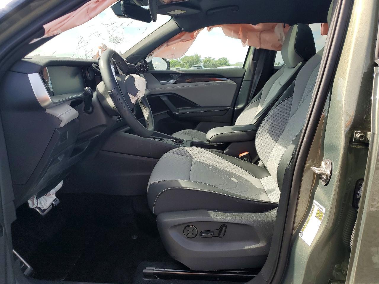 2026 Volkswagen Tiguan Se R-Line Black - Image 7