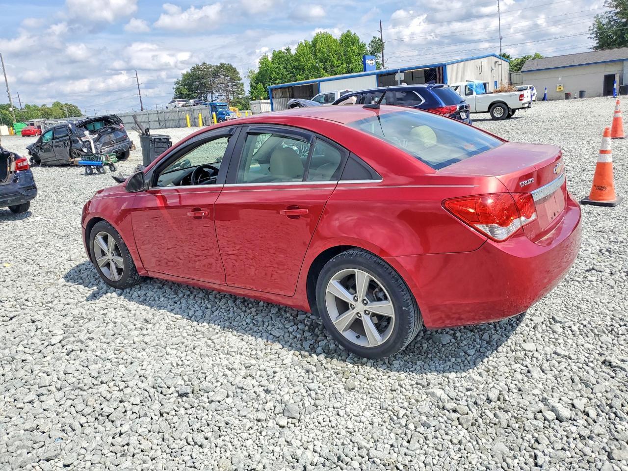 2012 Chevrolet Cruze Lt - Image 2