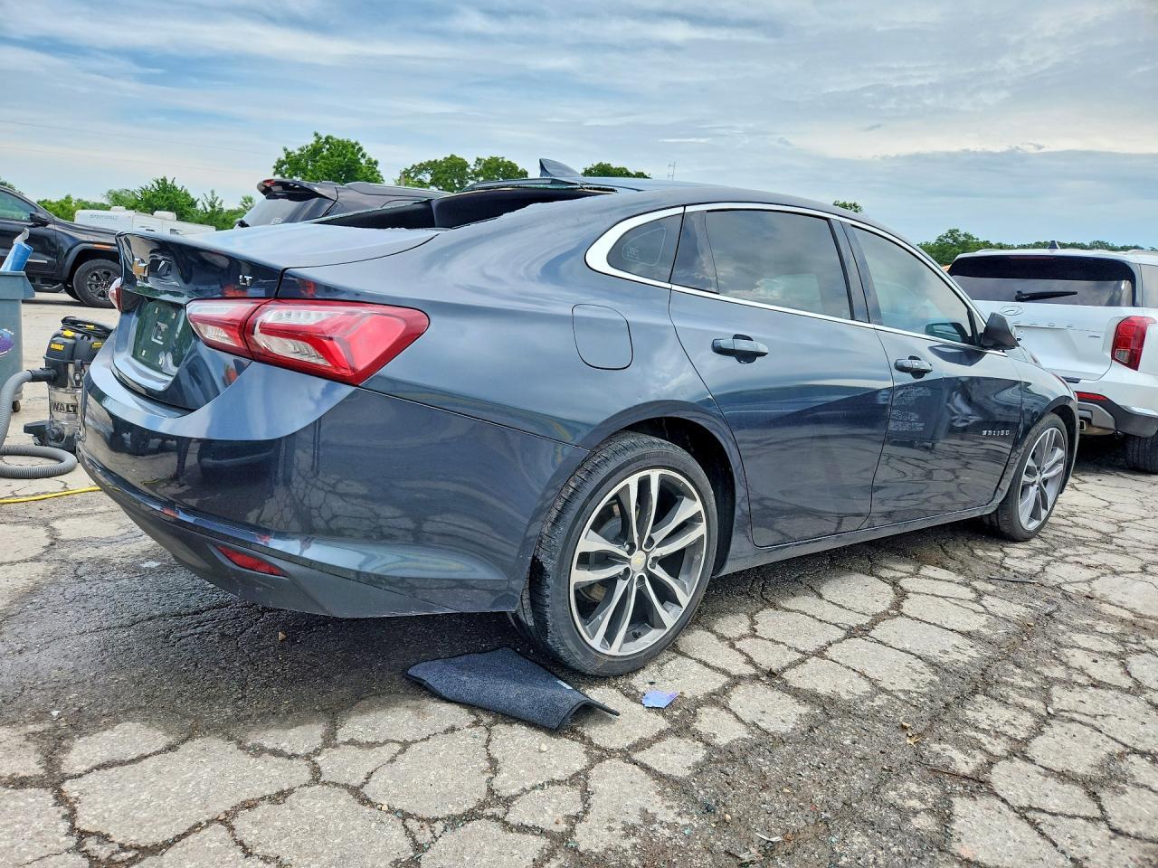 2021 Chevrolet Malibu Lt - Image 3