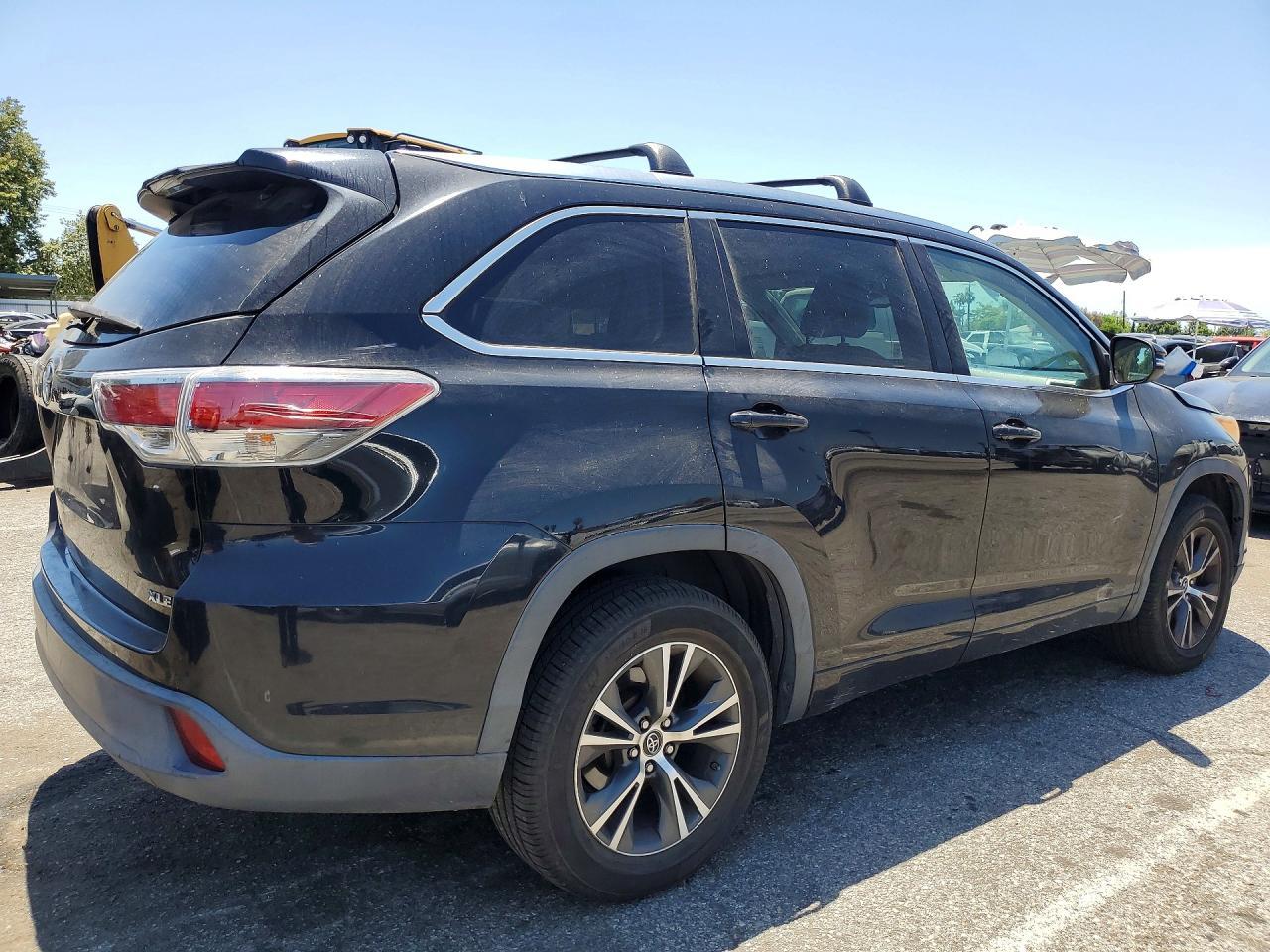 2016 Toyota Highlander Xle - Image 3