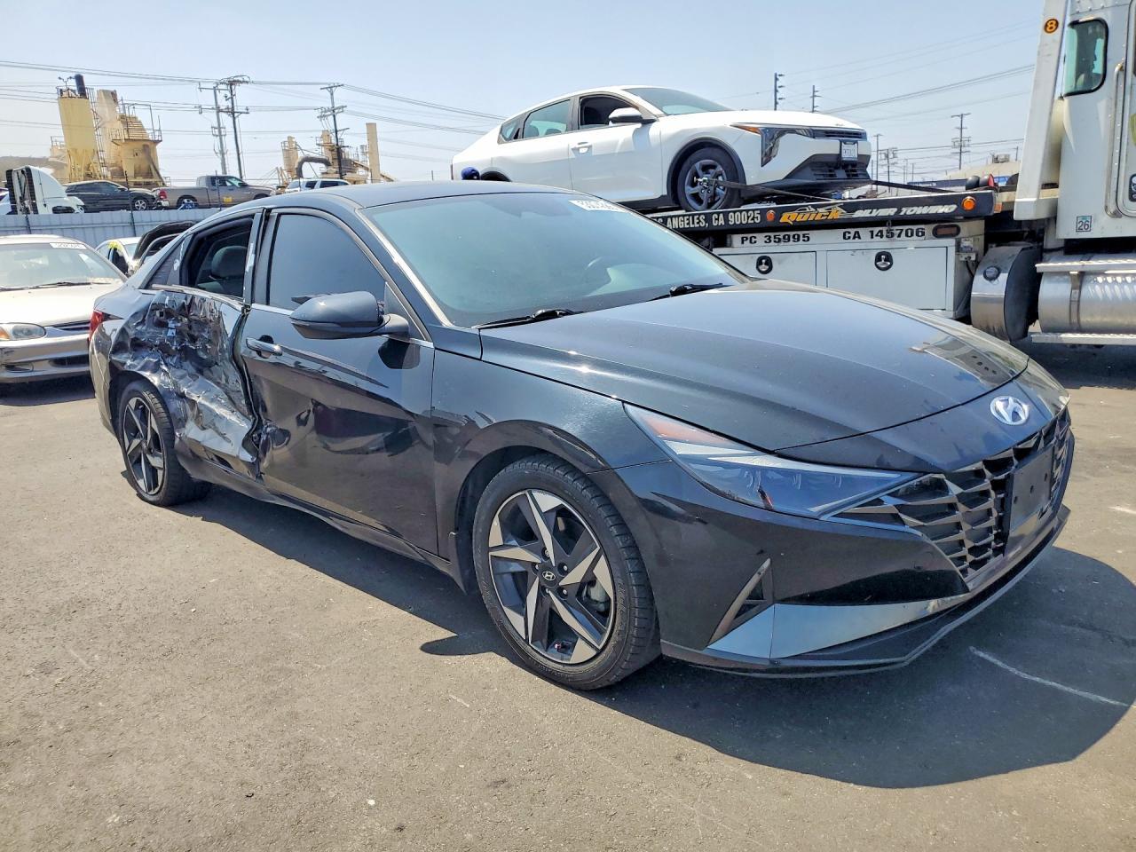2023 Hyundai Elantra Limited - Image 4