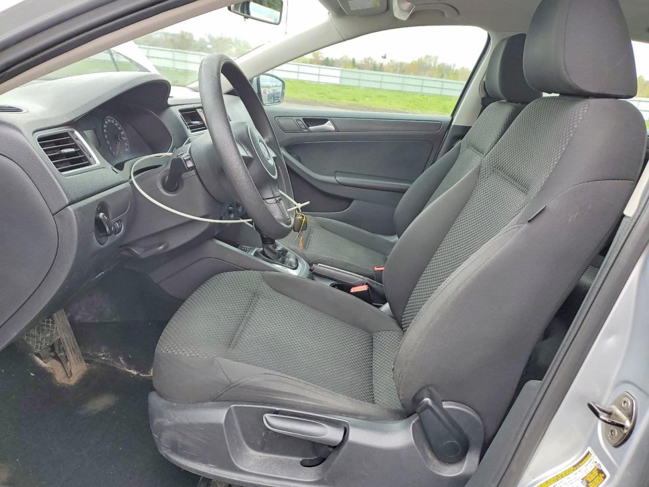 2014 Volkswagen Jetta Base - Image 7