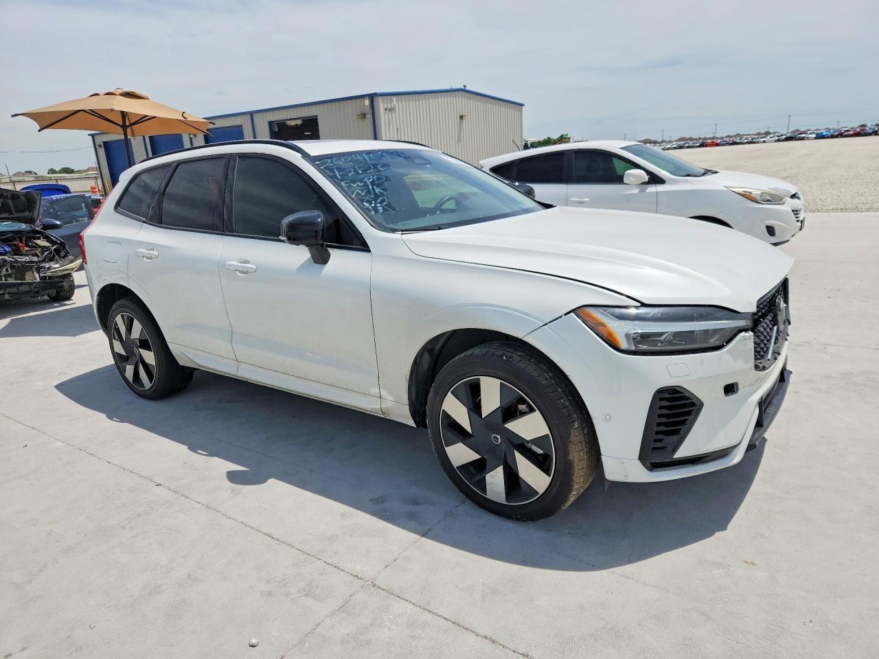 2025 Volvo Xc60 Plus - Image 4