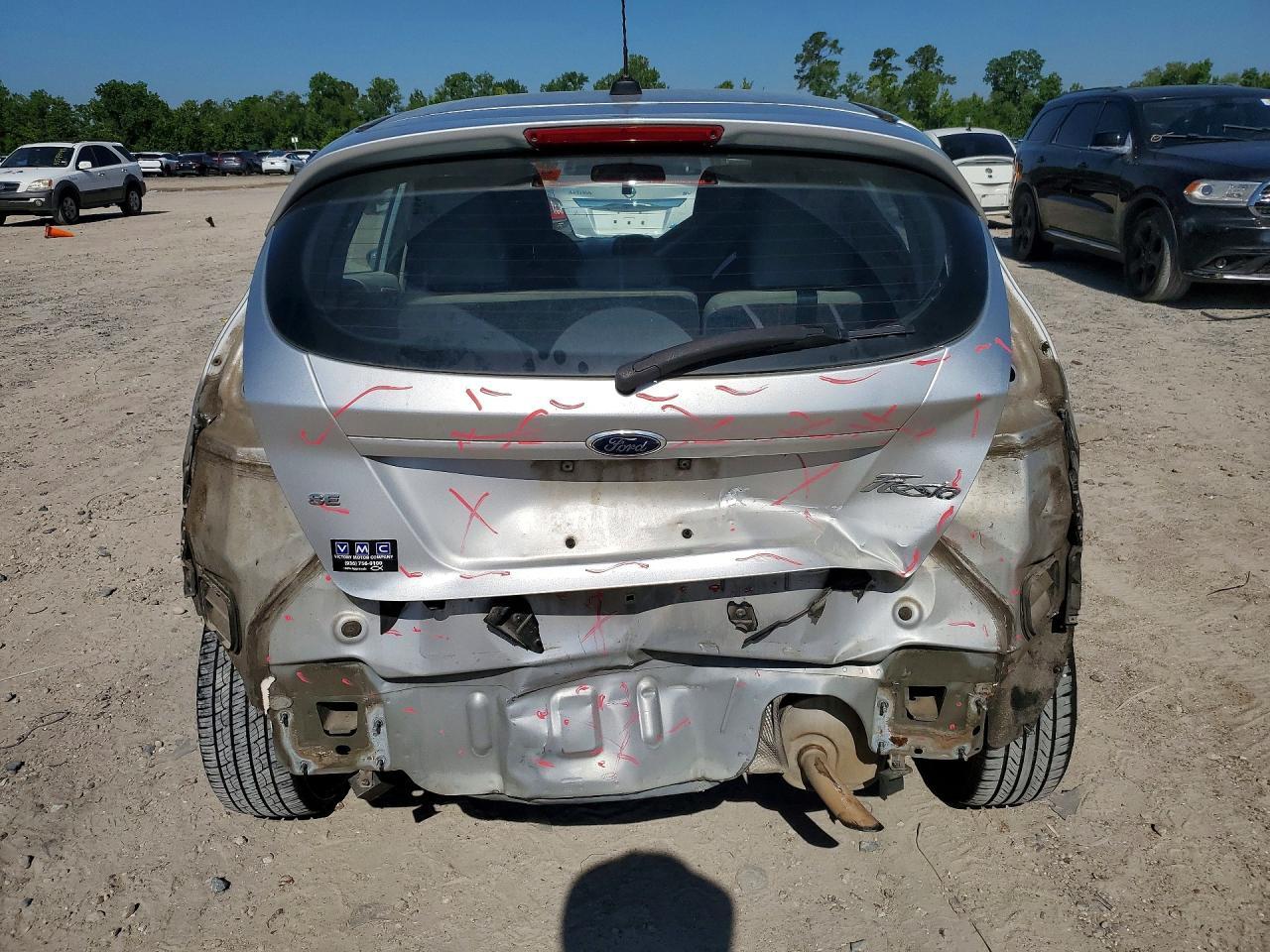 2013 Ford Fiesta Se - Фото 6