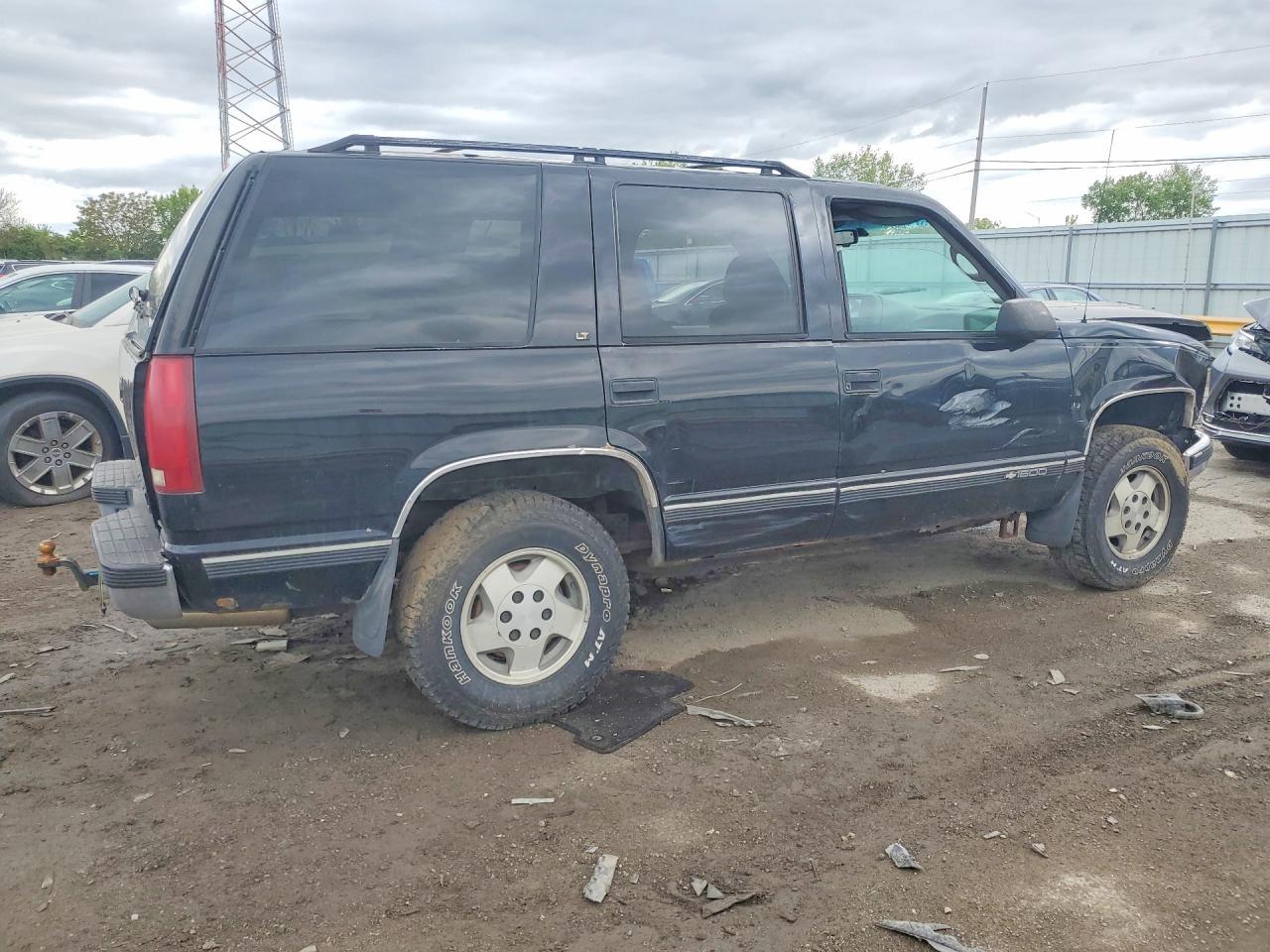 1995 Chevrolet Tahoe K1500 - Image 3