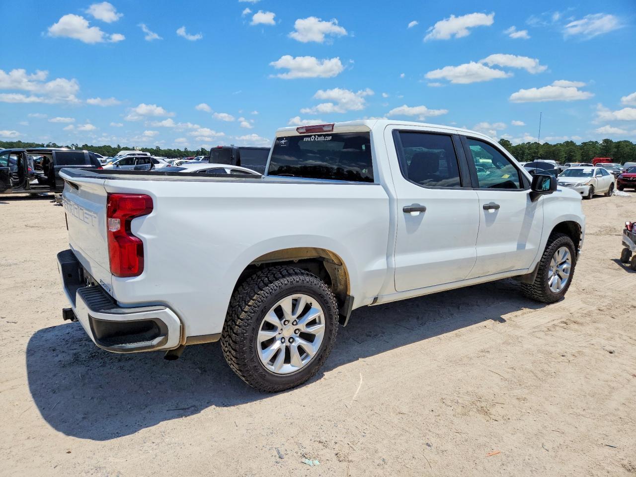 2020 Chevrolet Silverado C1500 Custom - Фото 3