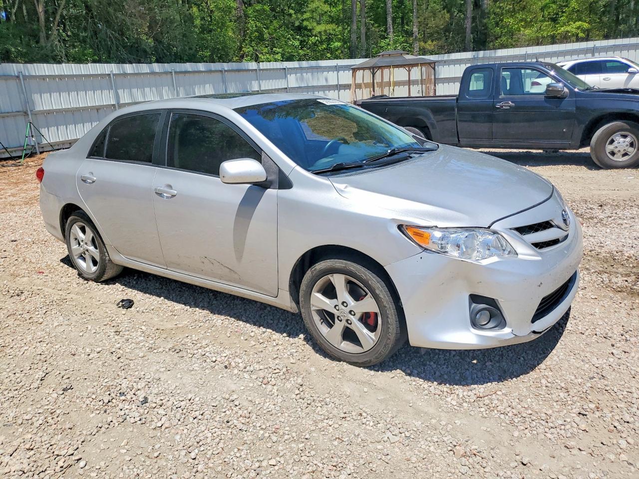 2011 Toyota Corolla Le - Фото 4