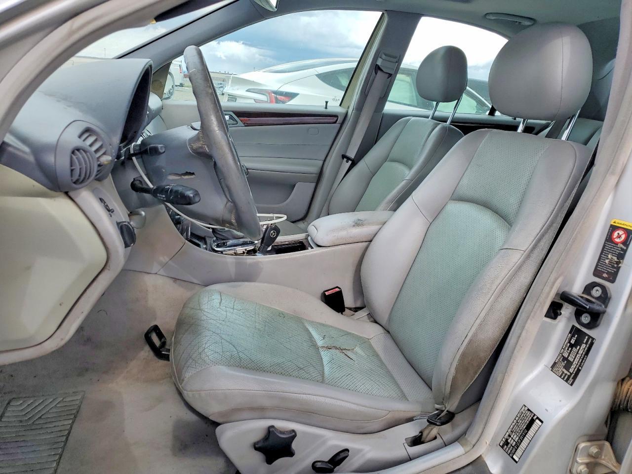 2003 Mercedes-Benz C 240 4Matic - Image 7