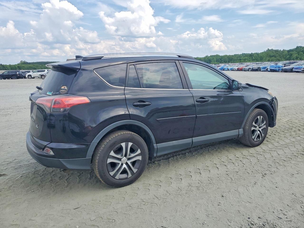 2017 Toyota Rav4 Le - Image 3
