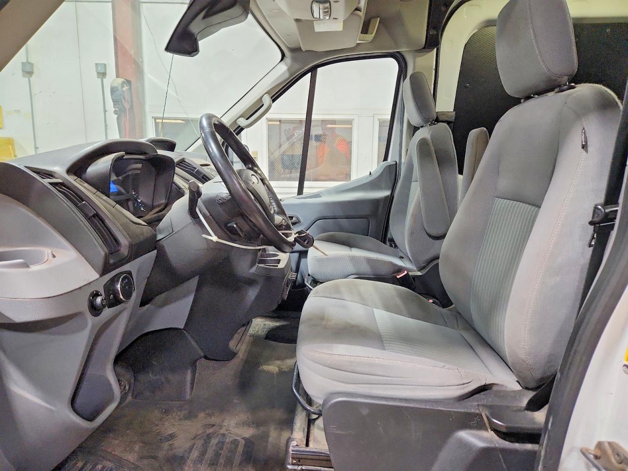 2016 Ford Transit 350 Delivery Van - Фото 7