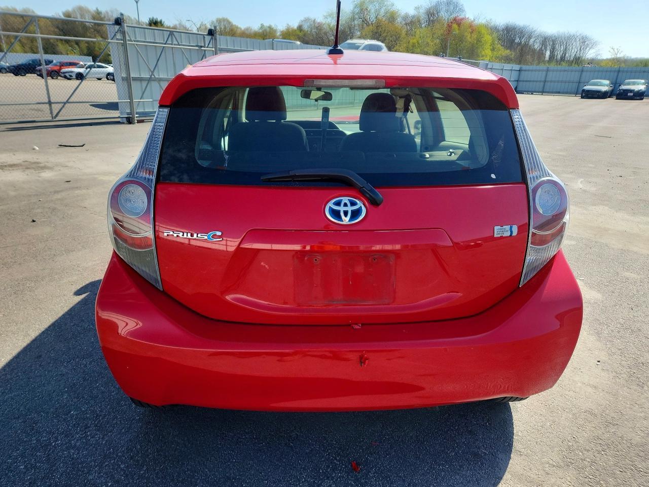 2014 Toyota Prius C Three - Фото 6