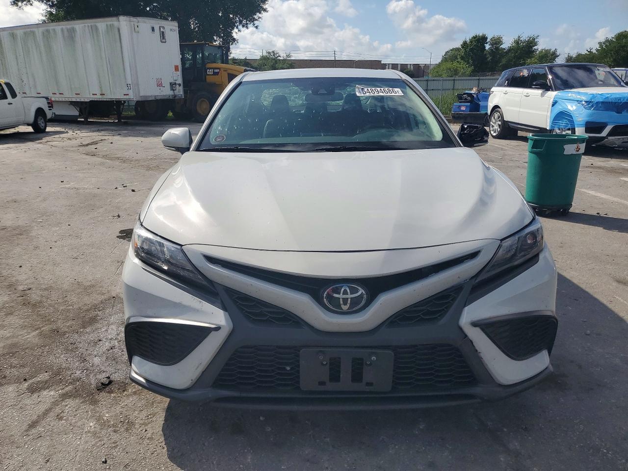 2023 Toyota Camry Se - Фото 5