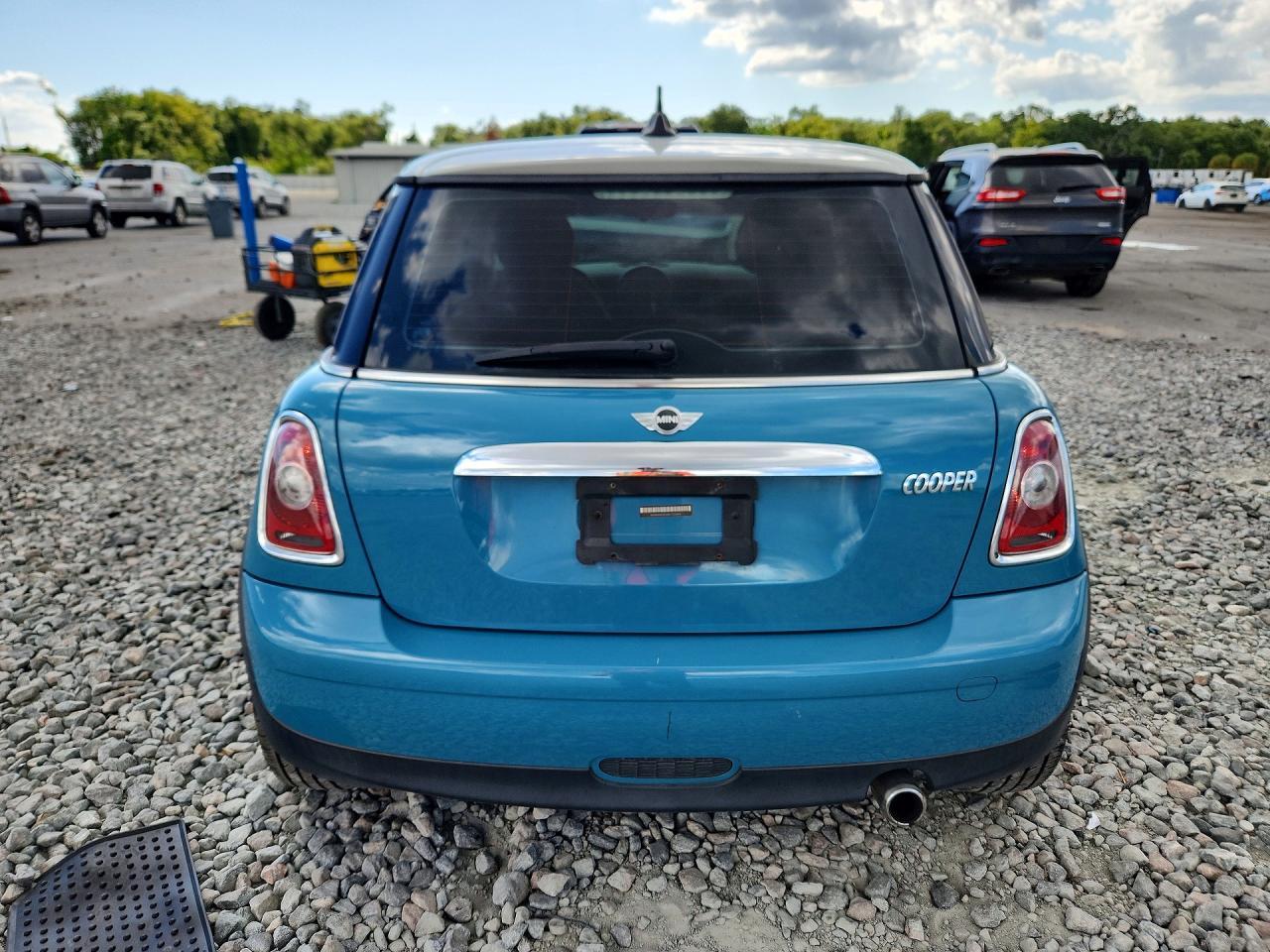 2010 Mini Cooper - Image 6