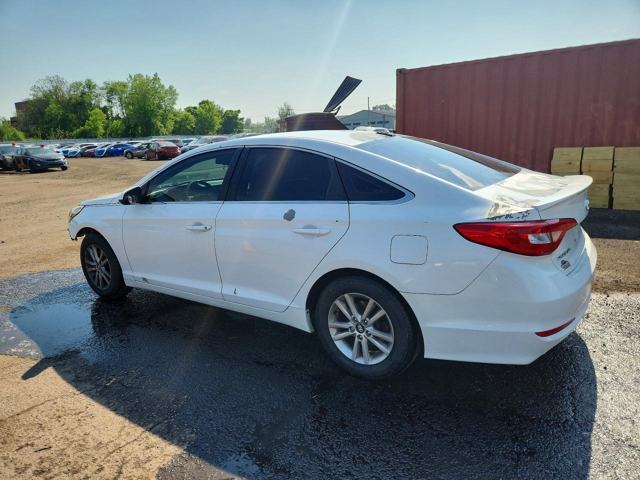 2017 Hyundai Sonata Se - Image 2