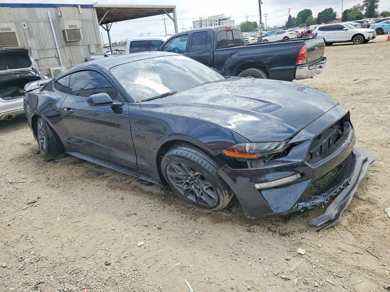 2021 Ford Mustang Gt - Фото 4