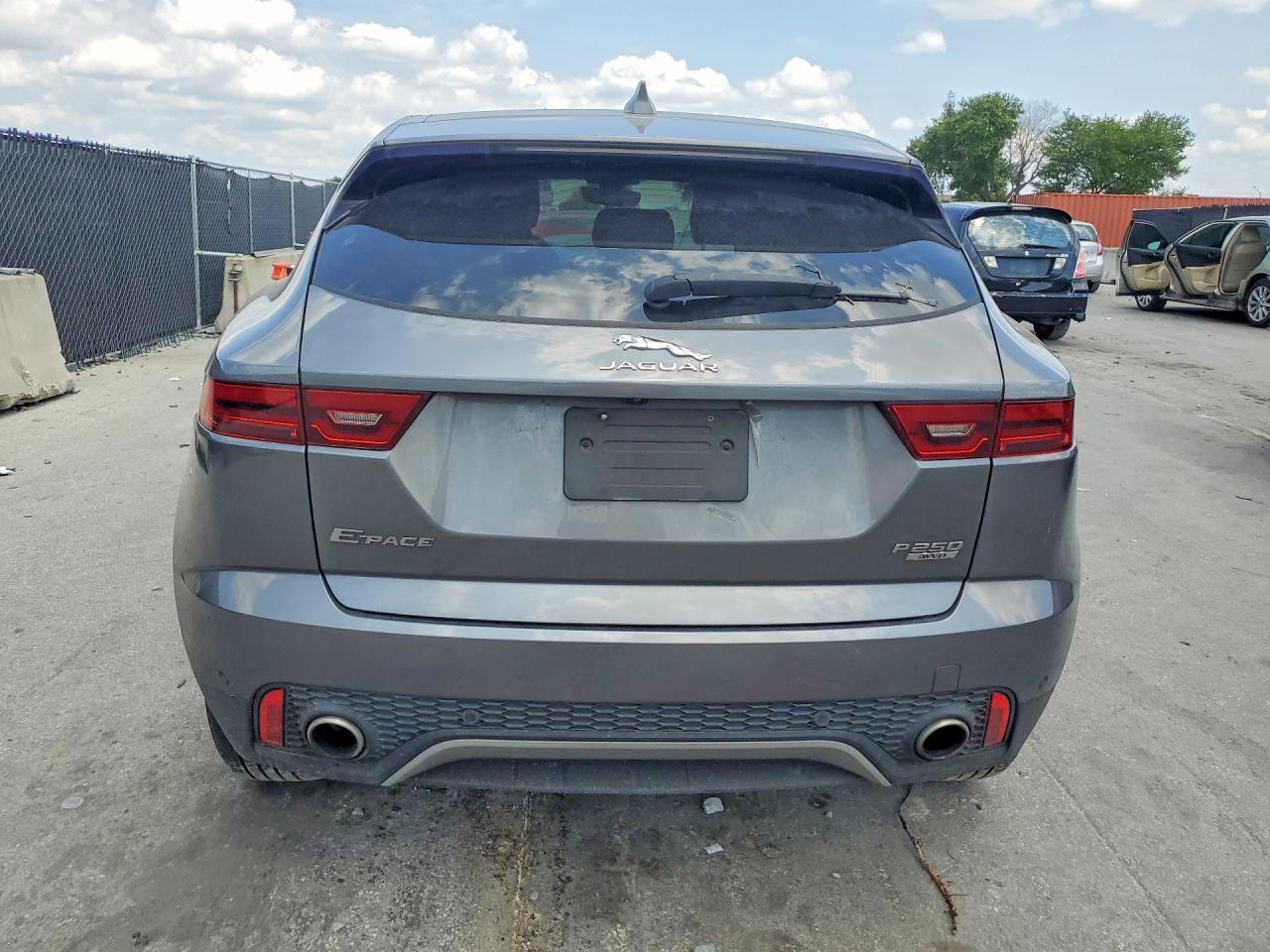 2018 Jaguar E-Pace S - Image 6